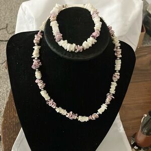 Authentic vintage pools bead necklace & bracelet set